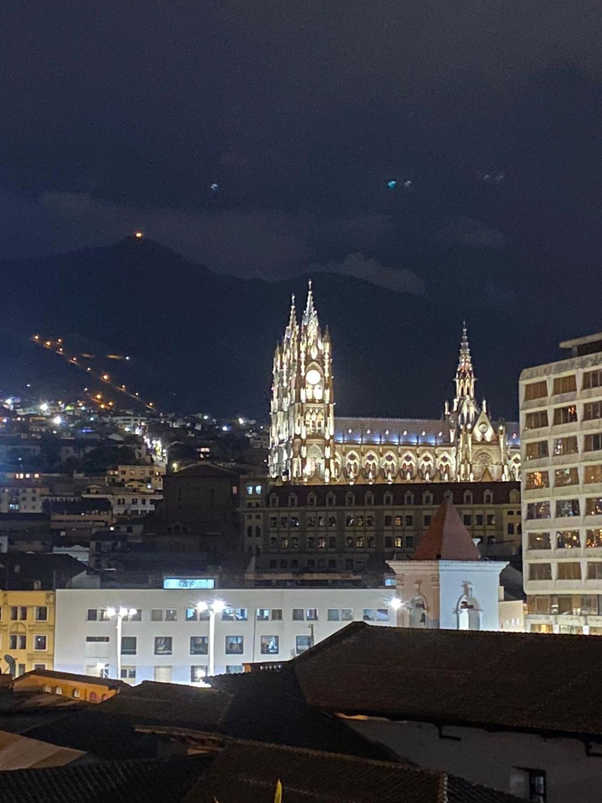 Hostal La Guayunga Rooftop Κίτο Εξωτερικό φωτογραφία
